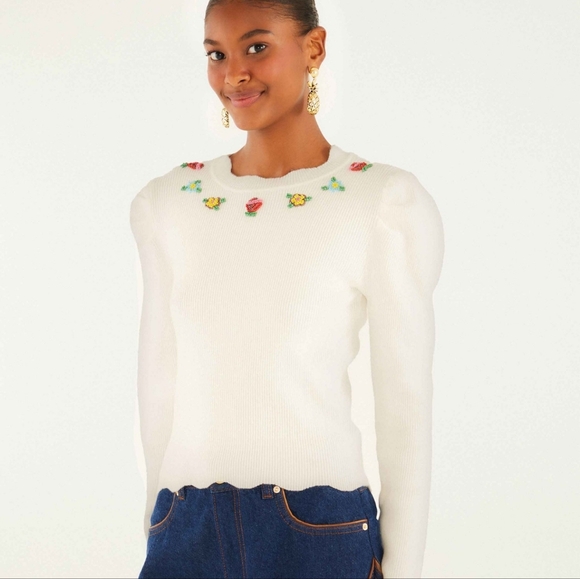 FARM Rio Sweaters - Farm Rio Off-white flower embroidery Knit Sweater small